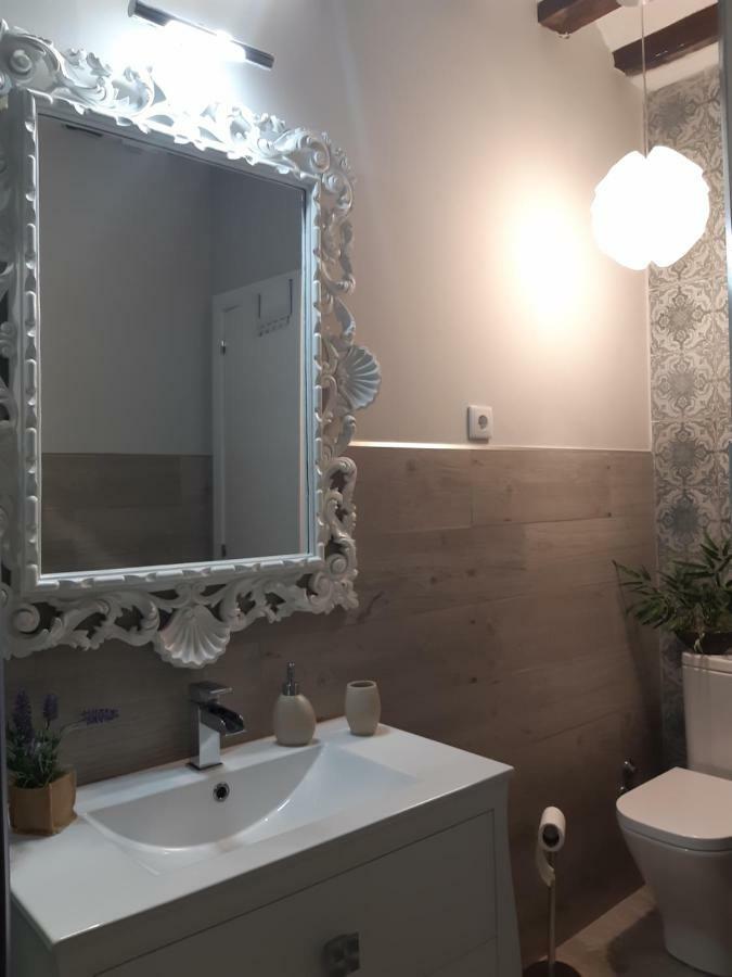 Apartamento Corazon De Portales ログローニョ エクステリア 写真